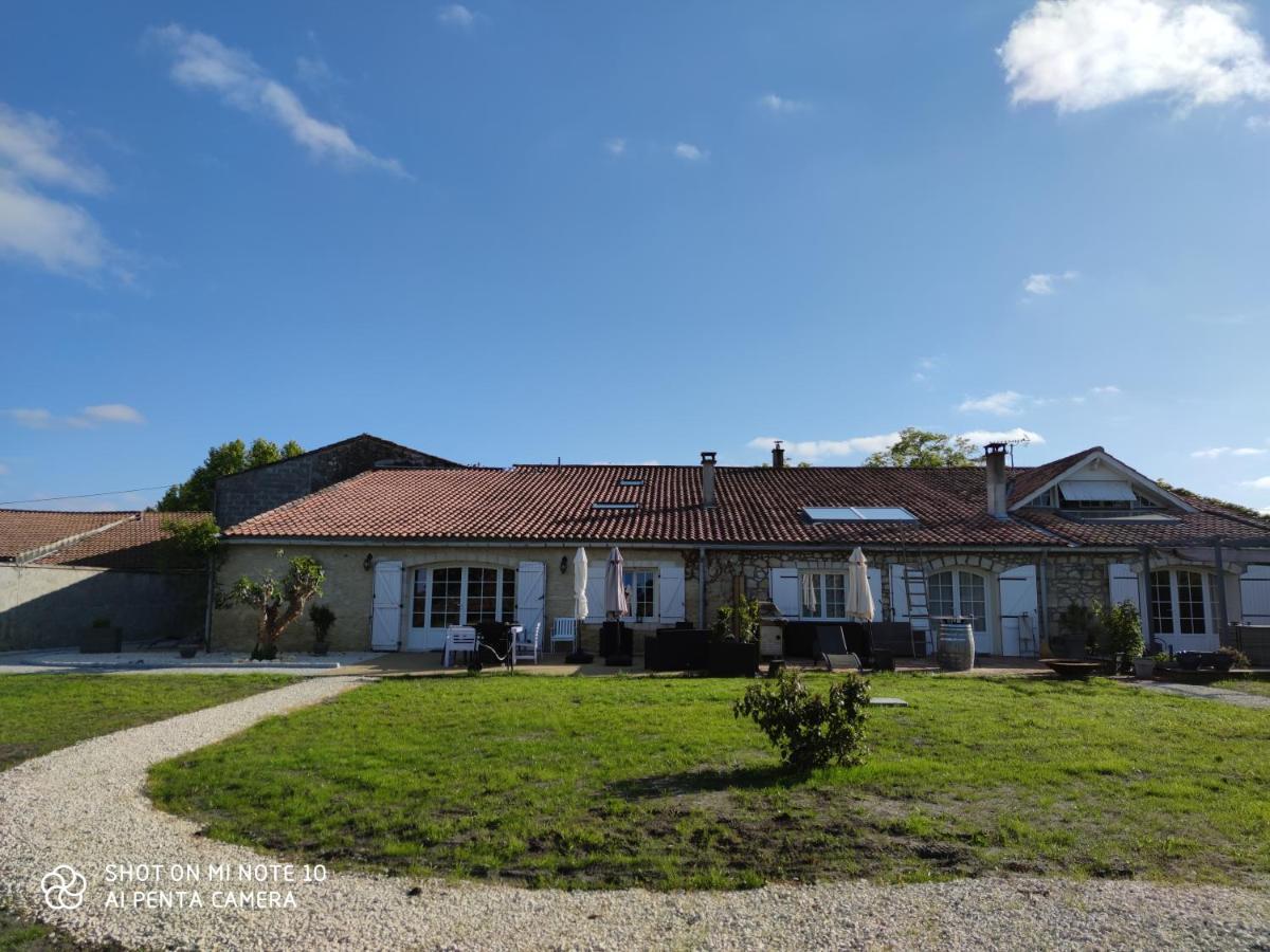 Willa Domaine Des Pres De Joussac - Protocole Sanitaire Strict Jau-Dignac-et-Loirac Zewnętrze zdjęcie