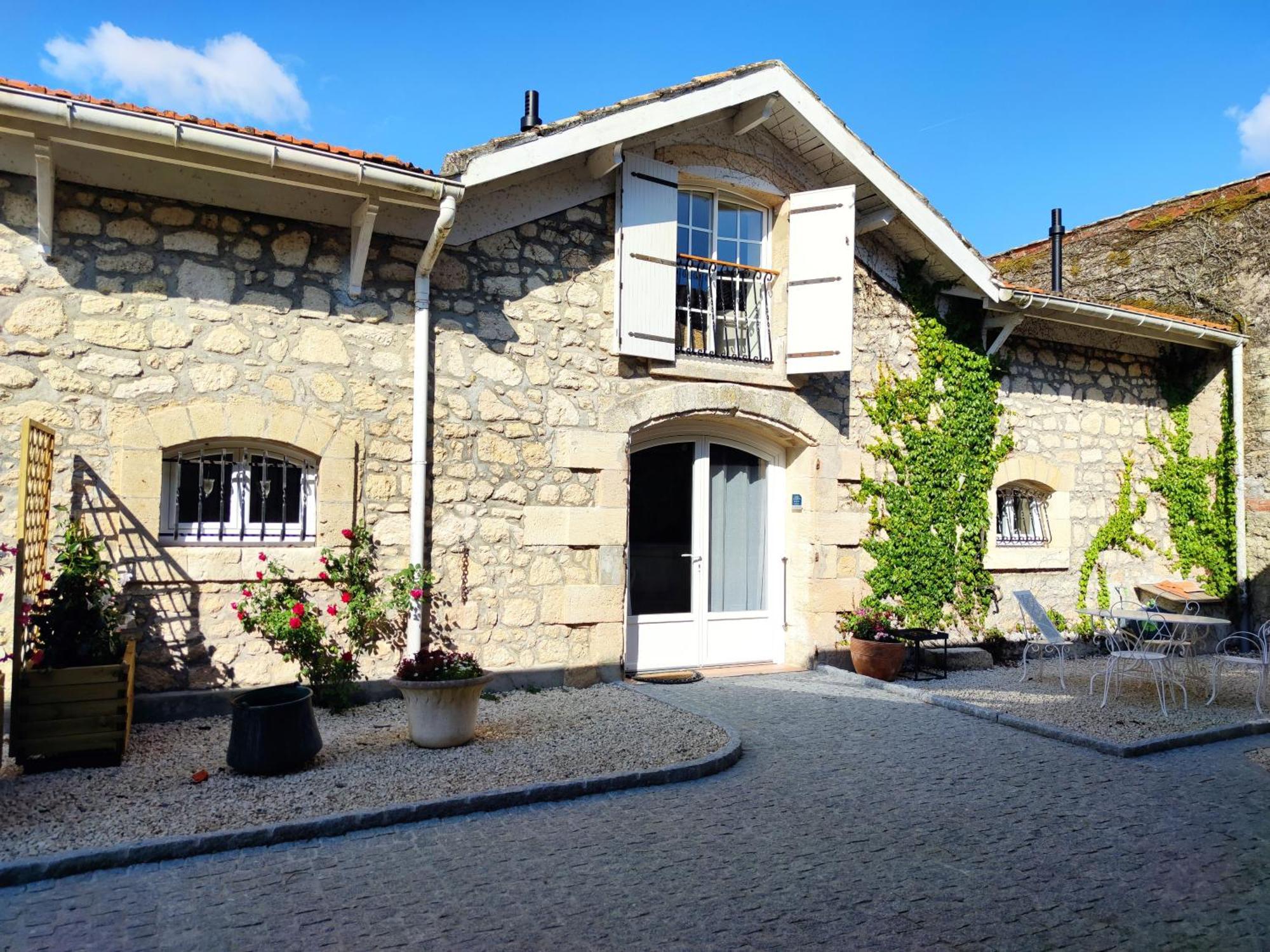 Willa Domaine Des Pres De Joussac - Protocole Sanitaire Strict Jau-Dignac-et-Loirac Zewnętrze zdjęcie