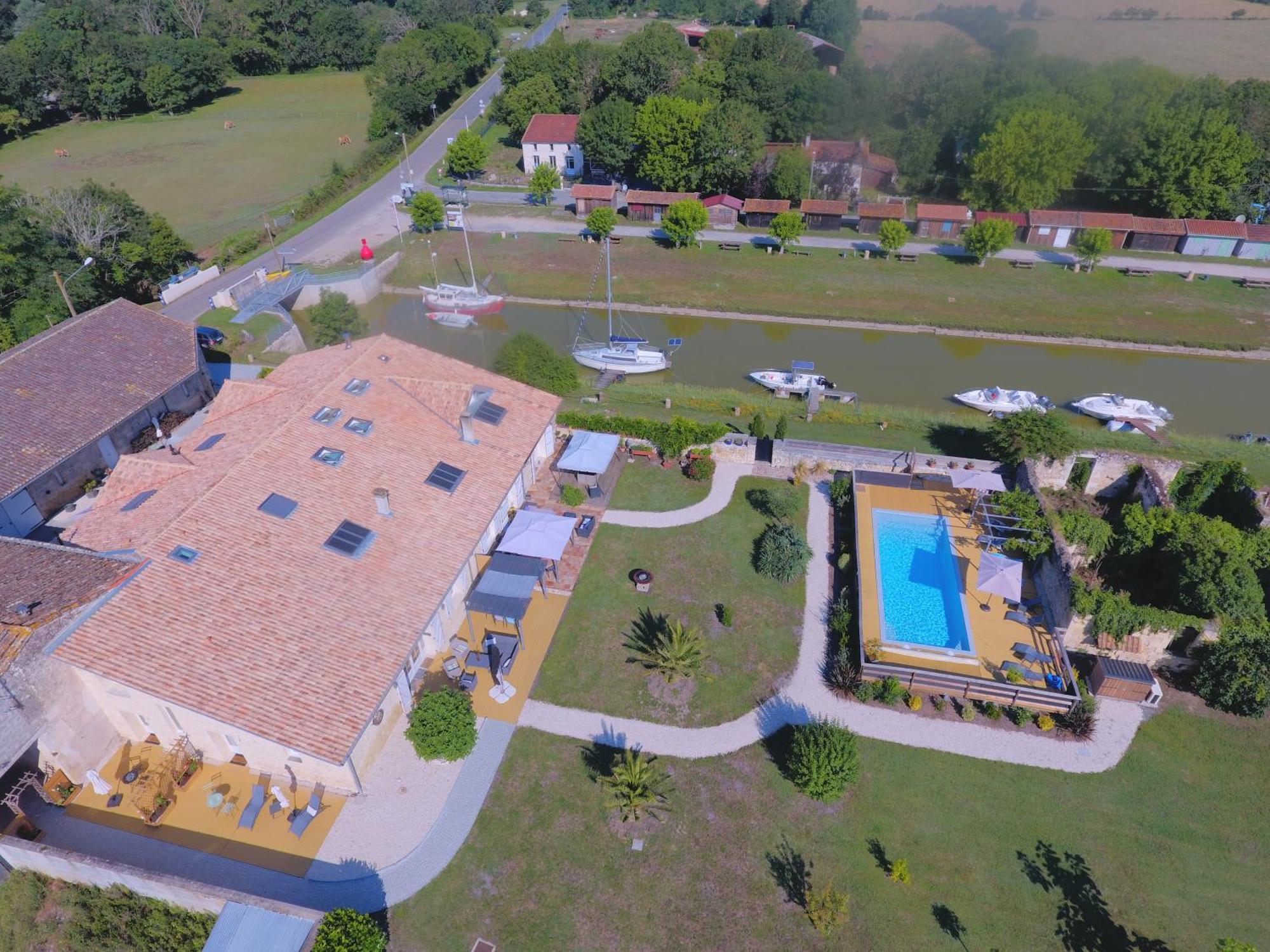 Willa Domaine Des Pres De Joussac - Protocole Sanitaire Strict Jau-Dignac-et-Loirac Zewnętrze zdjęcie